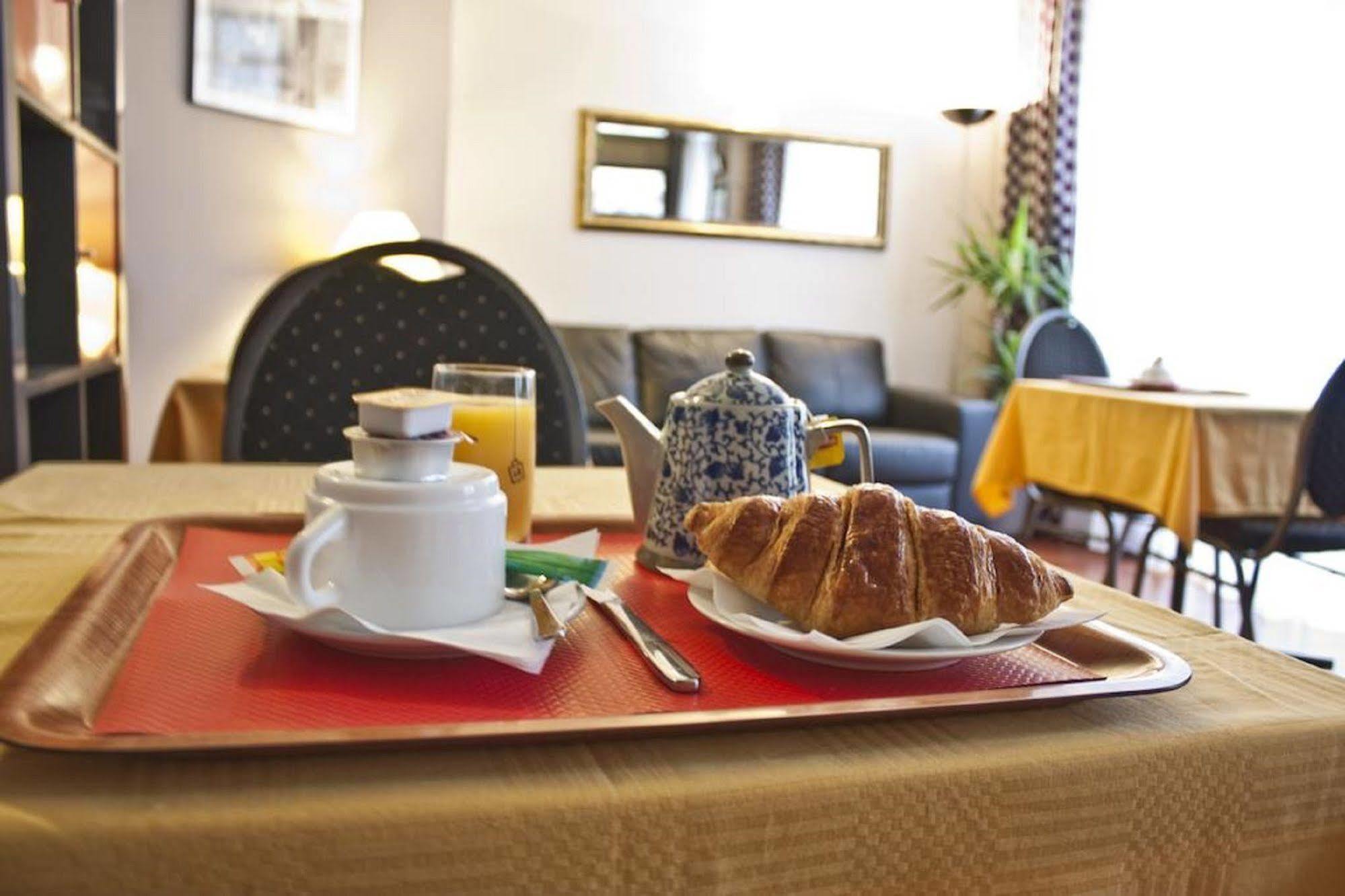 Hotel Hippodrome Paryż Zewnętrze zdjęcie